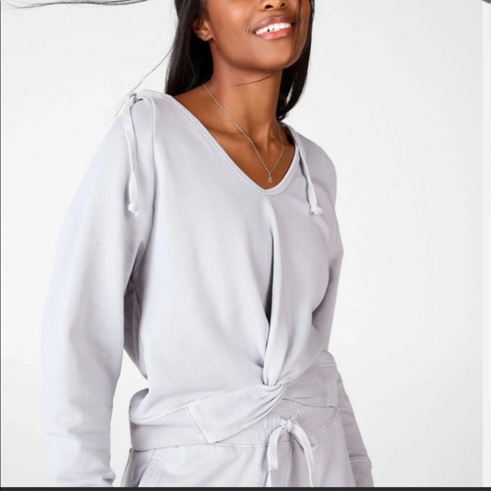 Fabletics light purple lilac twist cropped hoodie sweatshirt